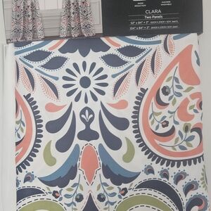 Room darkening insulated curtains